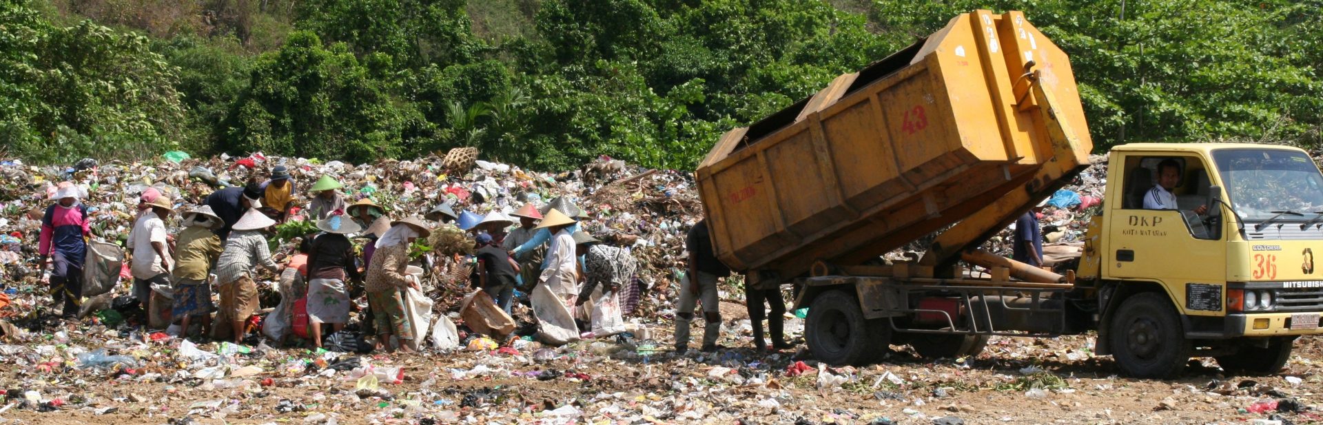 Improving waste management in Indonesia - Afvalzorg